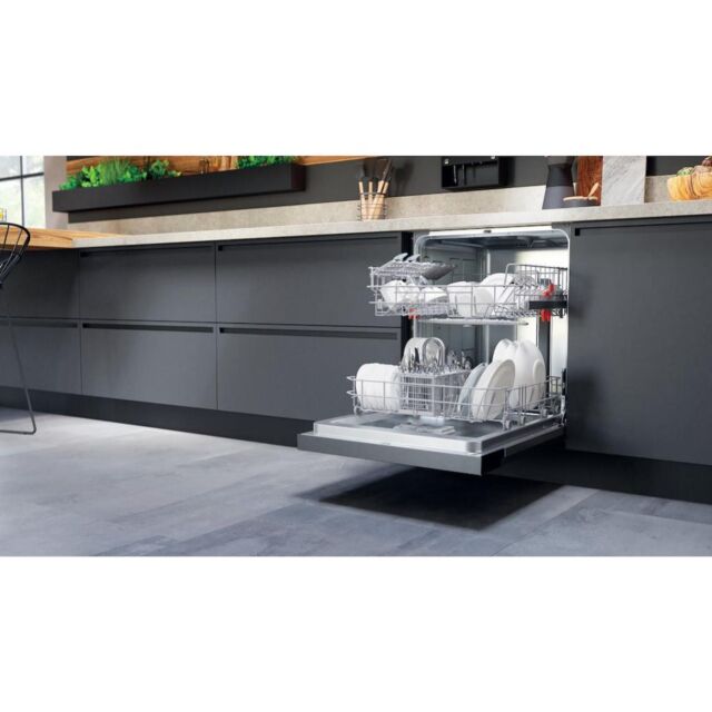 Hotpoint HBC 2B19 X UK N Semi-Integrated Dishwasher