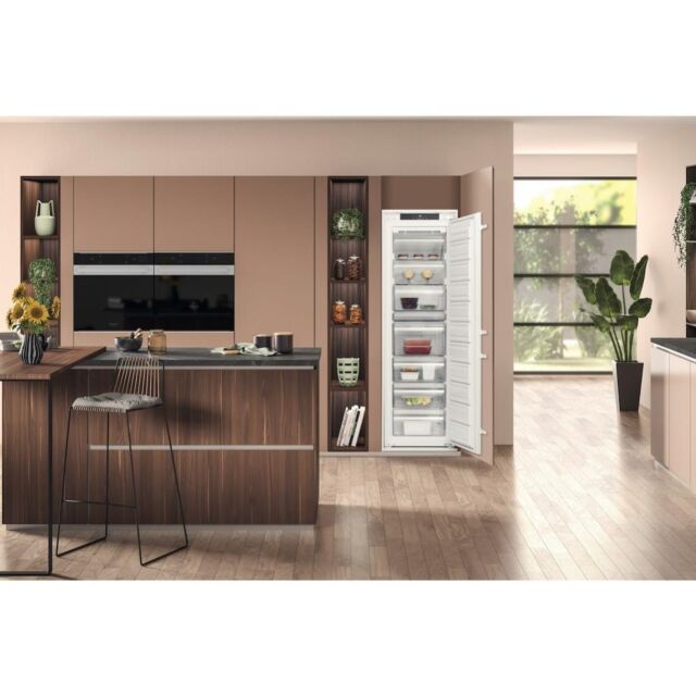 Hotpoint HF 1801 E F2 UK Frost Free Built-In Freezer