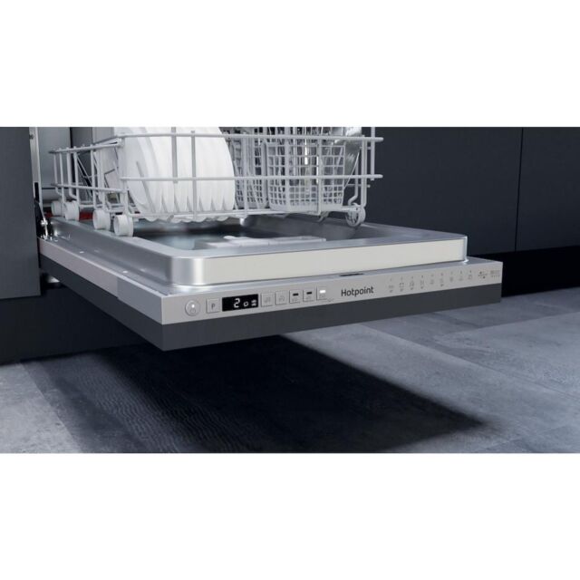 Hotpoint HSIO 3T223 WCE UK N Integrated Slimline Dishwasher - Silver