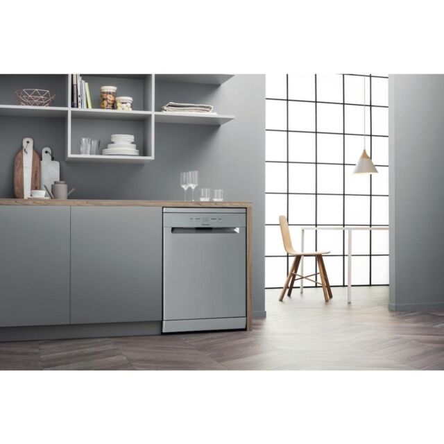 Hotpoint HFC 2B19 X UK N Dishwasher - Silver