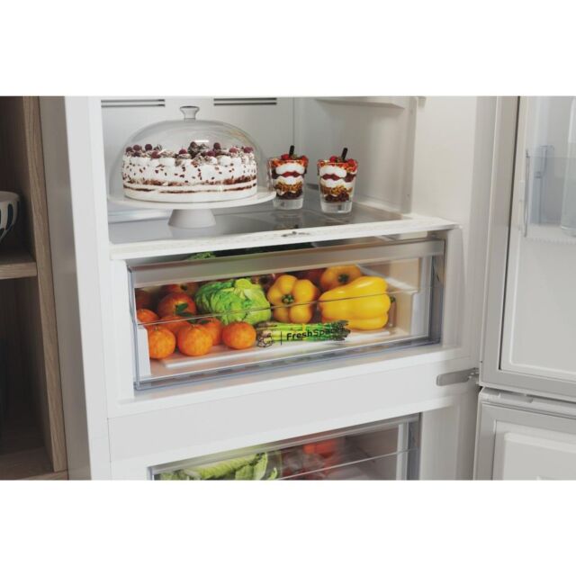 Indesit INFC850TI1W1 Freestanding Fridge Freezer - White