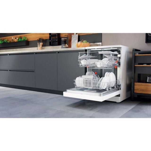 Hotpoint HFC 3C26 W C UK Dishwasher - White