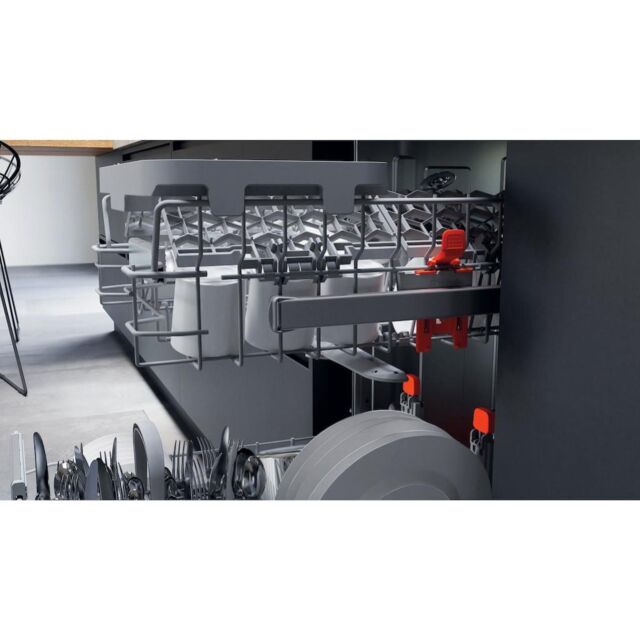 Hotpoint HSIO 3T223 WCE UK N Integrated Slimline Dishwasher - Silver