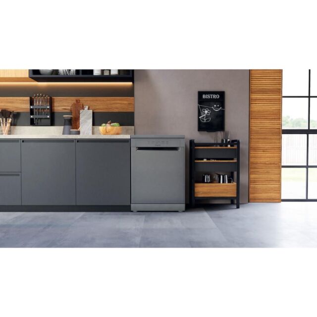 Hotpoint HFC 2B19 X UK N Dishwasher - Silver