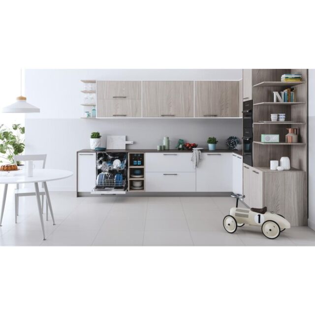 Indesit DIE 2B19 UK Ecotime Integrated Dishwasher - White