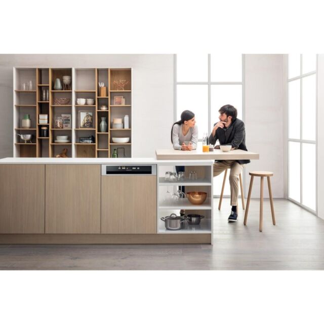 Hotpoint HBC 2B19 X UK N Semi-Integrated Dishwasher