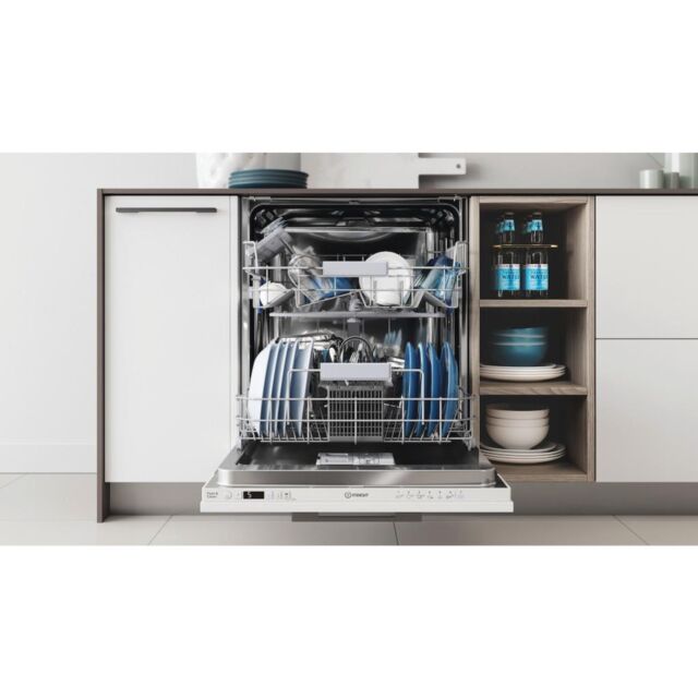 Indesit DIC3B16UK Integrated Dishwasher