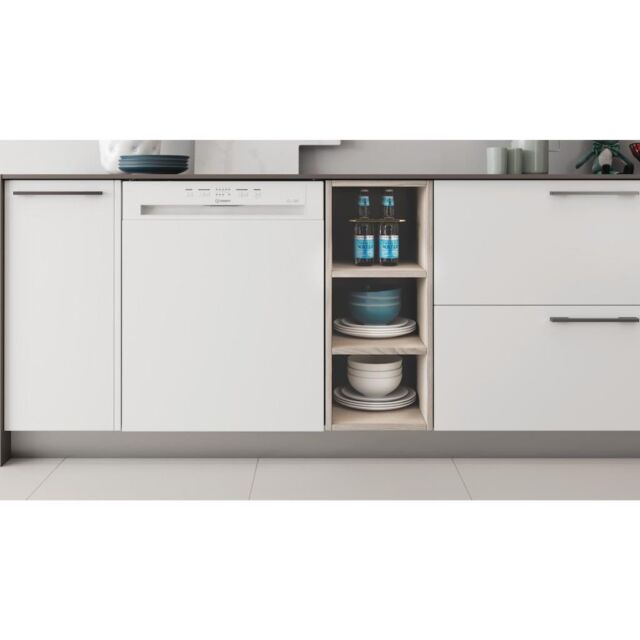 Indesit DBE 2B19UK Semi-Integrated Dishwasher