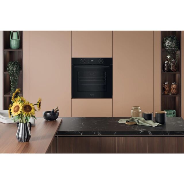 Hotpoint HO455CBUK Built-In Single Oven - Black