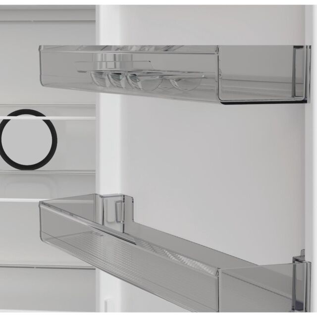Indesit INK 21411 G4UK Freestanding 60/40 Total No Frost Fridge Freezer - Silver