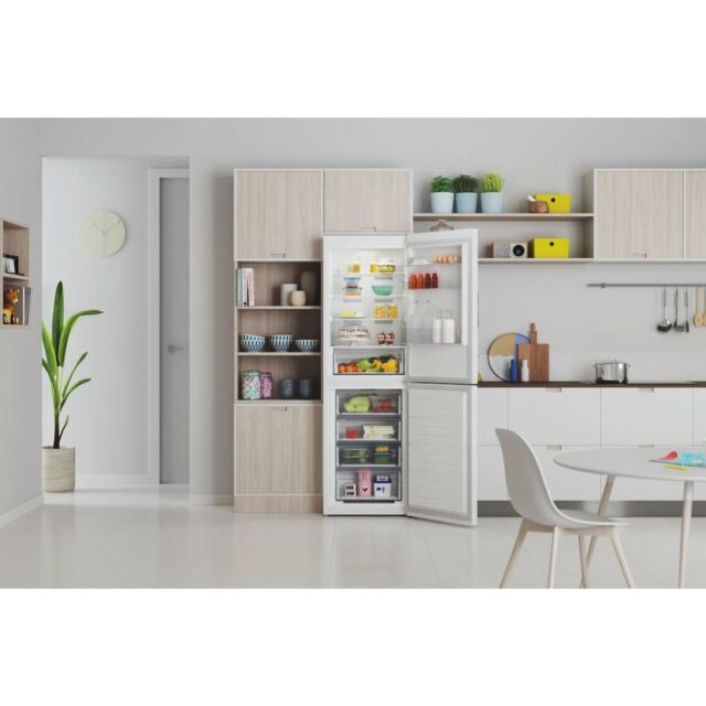 Indesit INFC850TI1W1 Freestanding Fridge Freezer - White