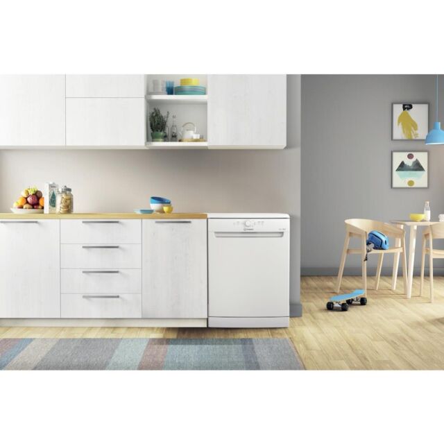 Indesit DFE 1B19 UK Dishwasher - White
