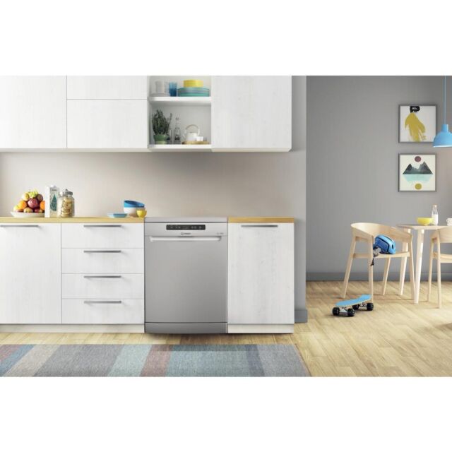 Indesit DFC2B16SUK My Time Dishwasher - Silver