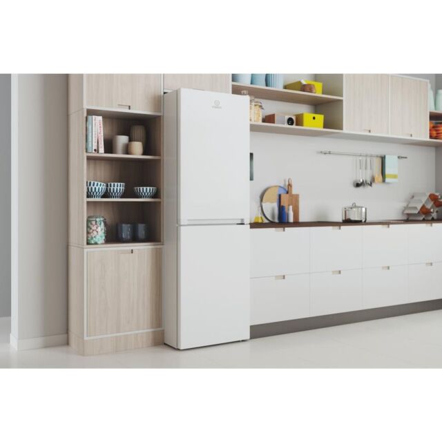 Indesit INFC850TI1W1 Freestanding Fridge Freezer - White