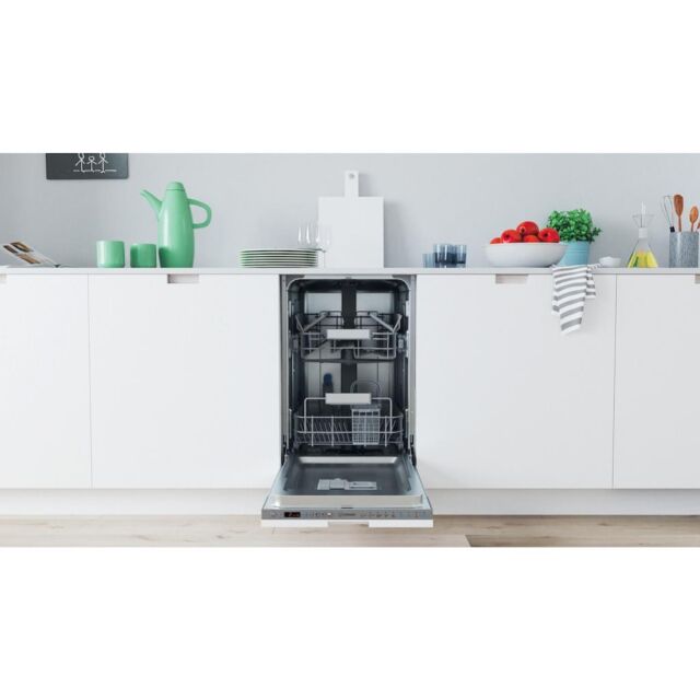 Indesit DSIO 3T224 E Z UK N Integrated Slimline 45cm Dishwasher