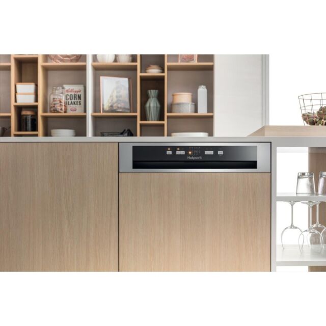 Hotpoint HBC 2B19 X UK N Semi-Integrated Dishwasher
