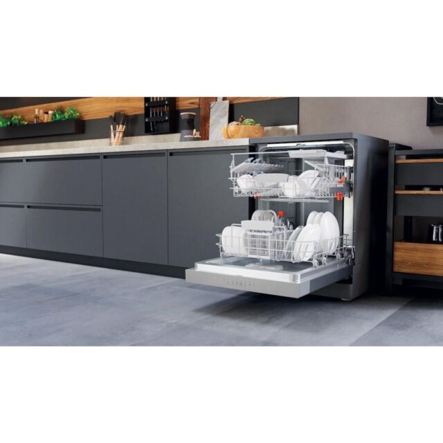 Hotpoint HFC 3C26 WC X UK Dishwasher - Inox