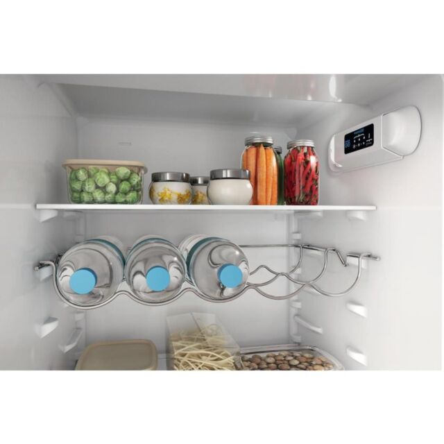 Indesit INC18D011B1 Built-In Fridge Freezer
