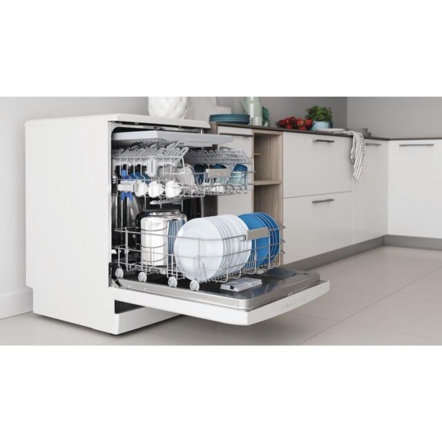 Indesit DFO 3T133F UK Dishwasher - White