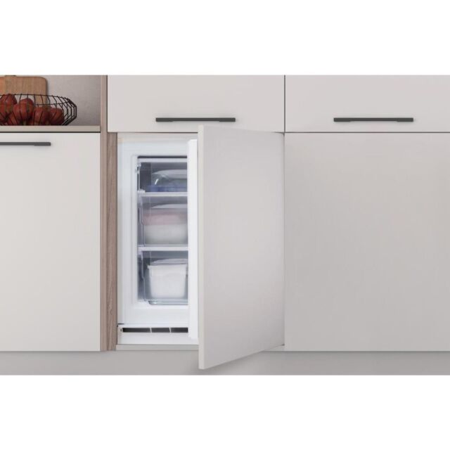 Indesit INBUFZ011 Built-Under Freezer