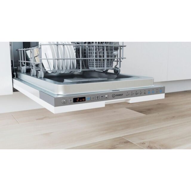 Indesit DSIO 3T224 E Z UK N Integrated Slimline 45cm Dishwasher