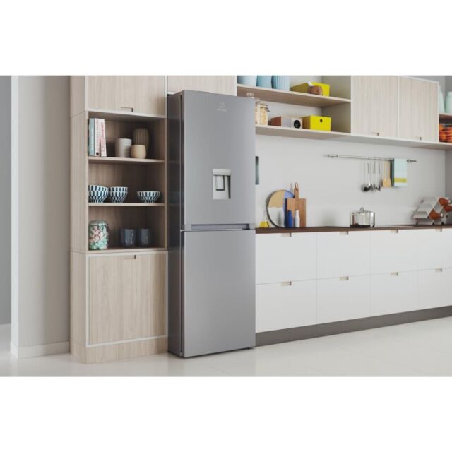Indesit INFC850TI1SAQUA1 Freestanding Fridge Freezer - Silver