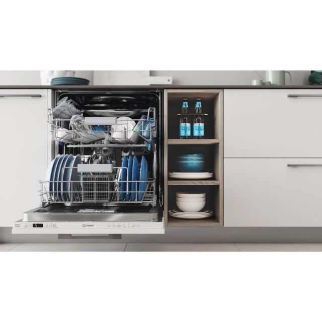 Indesit DIC3B16UK Integrated Dishwasher