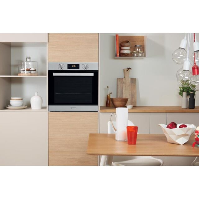Indesit IFW 6540 P IX Single Oven - Inox