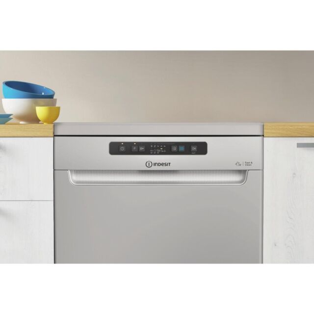 Indesit DFC2B16SUK My Time Dishwasher - Silver