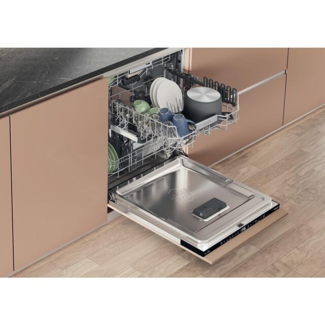 Hotpoint Hydroforce H8I HT59 LS UK Built-in 14 Place Setting Dishwasher