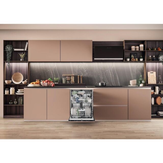 Hotpoint Hydroforce H8I HT59 LS UK Built-in 14 Place Setting Dishwasher
