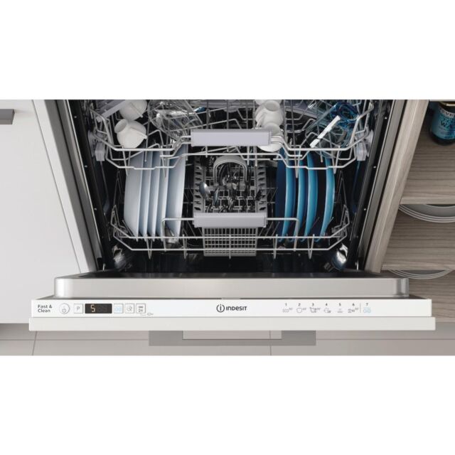 Indesit DIC3B16UK Integrated Dishwasher