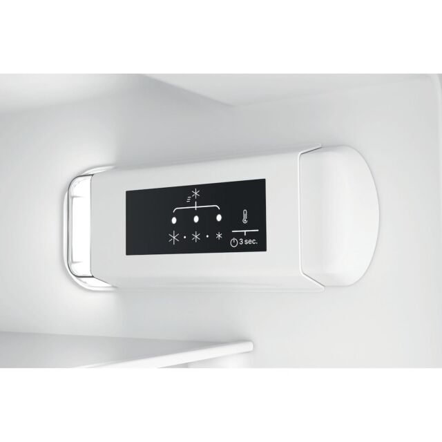 Indesit INS 9012 Built-In Larder Fridge