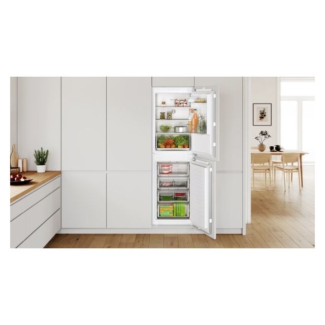 Bosch KIN85NFF0G, Built-in fridge-freezer with freezer at bottom