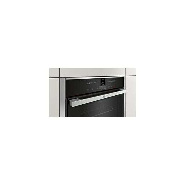 Neff B57VR22N0B, Built-in oven with added steam function