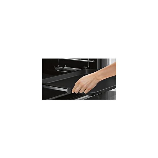Neff B58VT68H0B, Built-in oven with added steam function