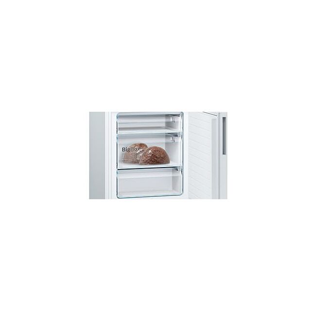 Bosch KGE49AWCAG, Free-standing fridge-freezer with freezer at bottom