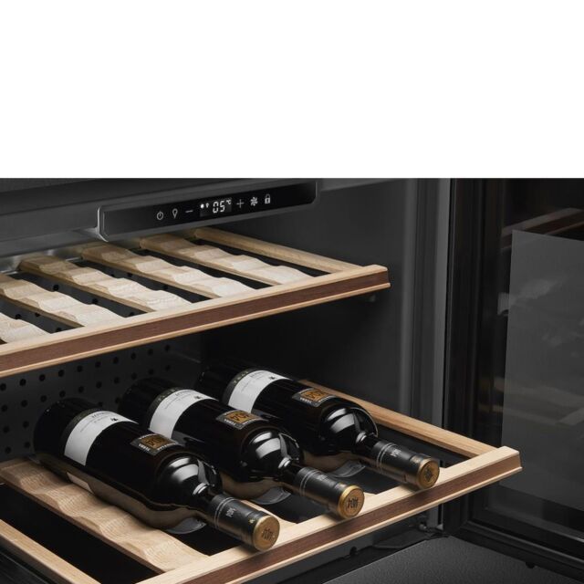 Smeg CVI321X3 45cm Height Classic Wine Cooler with Reversible Hinge, Stainless Steel