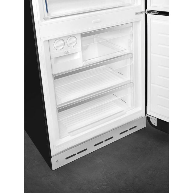 Smeg FAB38RBL5 70cm 50s Style Right Hand Hinge Fridge Freezer, Black