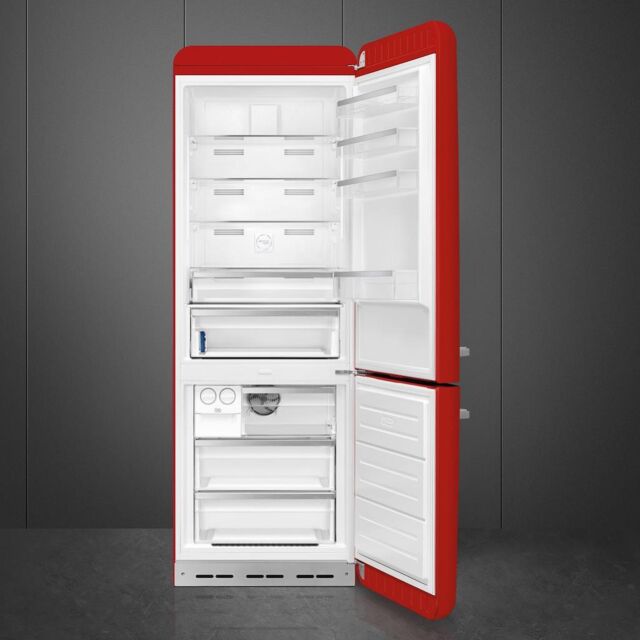 Smeg FAB38RRD5 70cm 50s Style Right Hand Hinge Fridge Freezer, Red