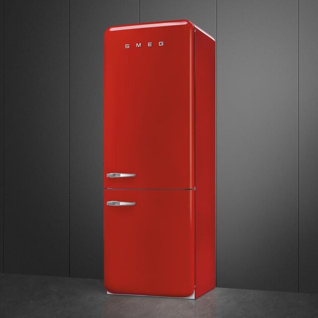 Smeg FAB38RRD5 70cm 50s Style Right Hand Hinge Fridge Freezer, Red