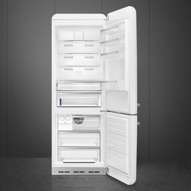 Smeg FAB38RWH5 70cm 50s Style Right Hand Hinge Freezer, White