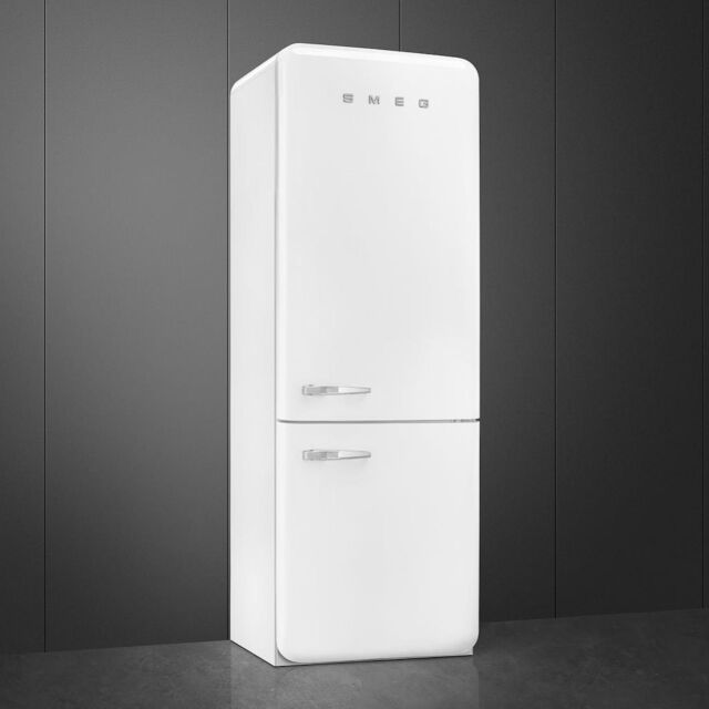 Smeg FAB38RWH5 70cm 50s Style Right Hand Hinge Freezer, White