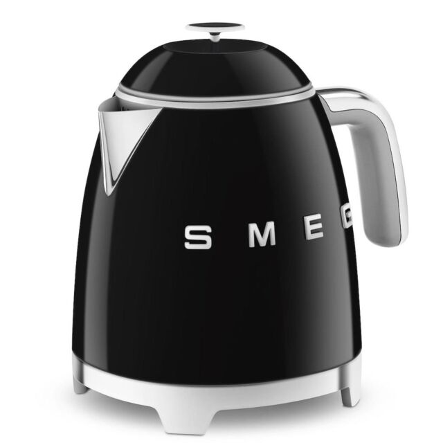 Smeg KLF05BLUK Kettle, Black