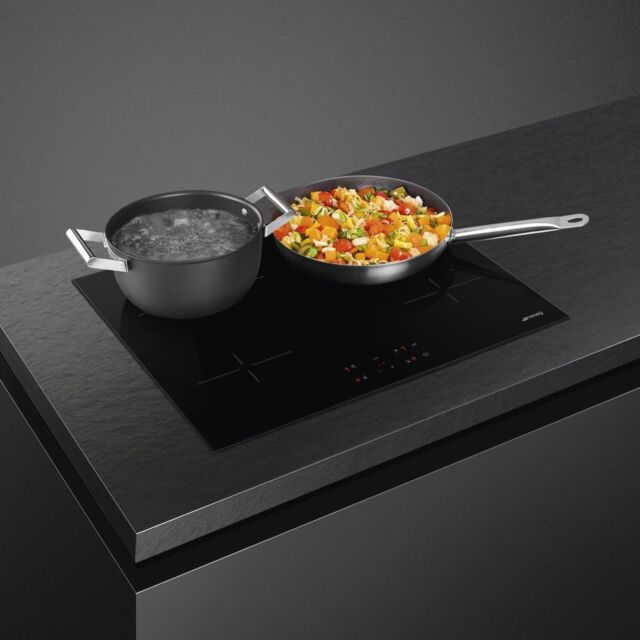 Smeg SE264TD1 60cm 4 Zone Straight Edge Glass Ceramic Hob with Touch