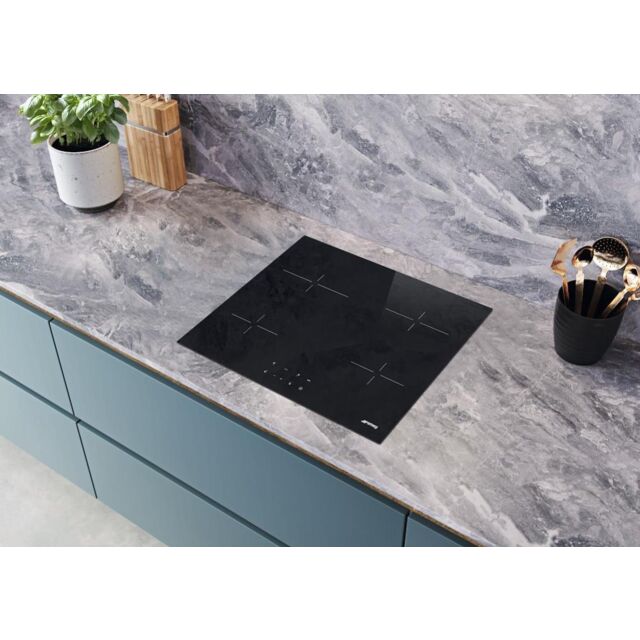 Smeg SE264TD1 60cm 4 Zone Straight Edge Glass Ceramic Hob with Touch