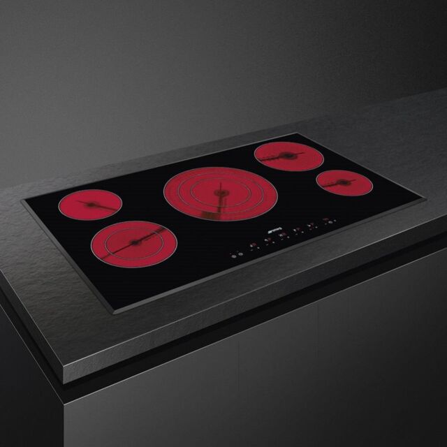 Smeg SE395ETB Ceramic Hob, Black