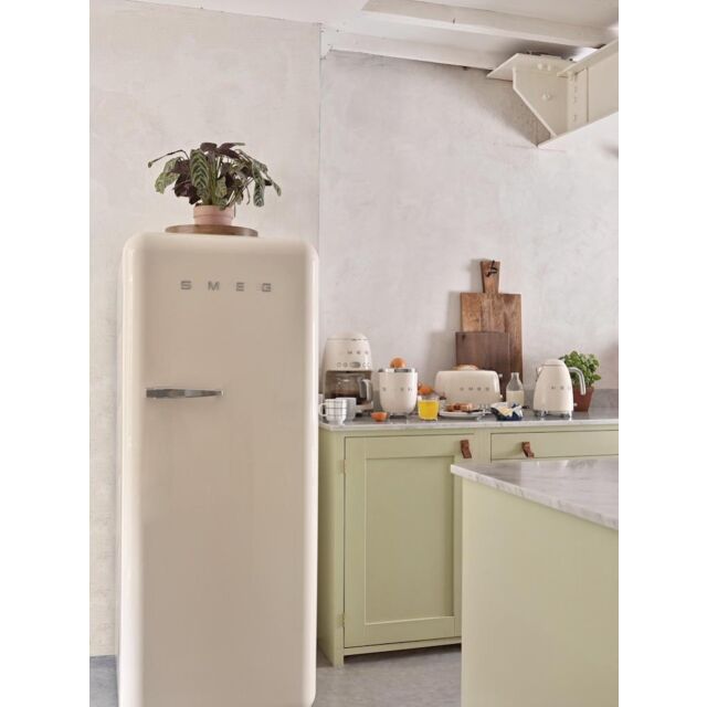 Smeg TSF03CRUK Toaster, Cream